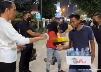 Presiden Nikmati Musik Jalanan di Kawasan Malioboro