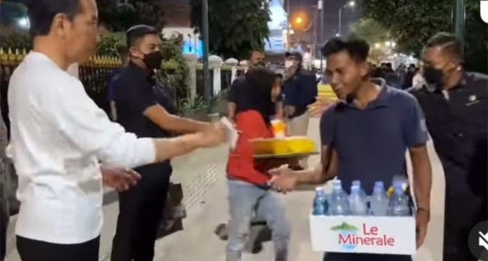 Presiden Nikmati Musik Jalanan di Kawasan Malioboro