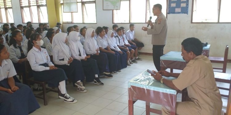 Kapolsek Poso Pesisir Utara Minta Pelajar Tidak Terpengaruh Paham Radikal