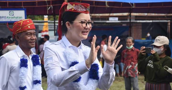 Bupati Verna Launching Desa Digital Di Bunga Desa Meko