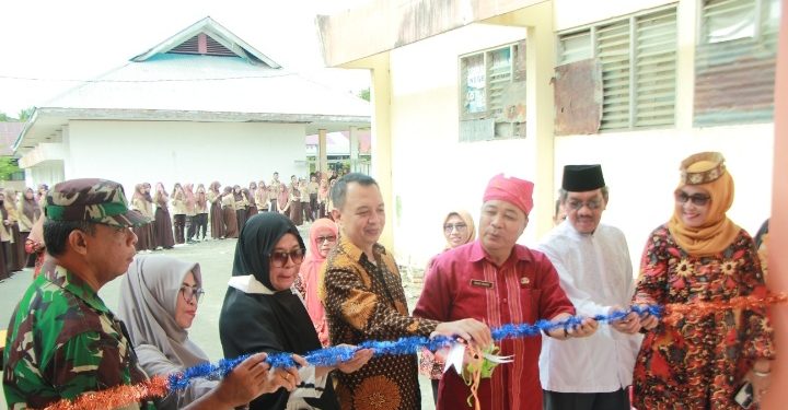 SMA Negeri 4 Poso Sudah Miliki Gedung Laboratorium Kimia dan Ruang Osis