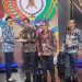 Verna Terima Penghargaan UHC Award