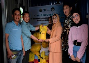 PT Vale Bagikan Lebih dari 2.000 Paket Sembako Bagi Kaum Dhuafa di Sulawesi Tenggara