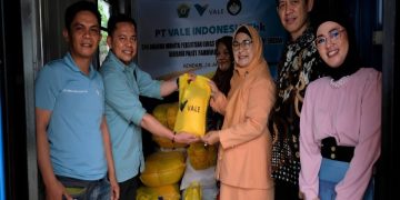 PT Vale Bagikan Lebih dari 2.000 Paket Sembako Bagi Kaum Dhuafa di Sulawesi Tenggara