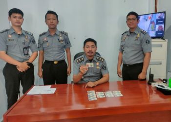 Gandeng Polda Sulteng, LPKA Palu Serahkan KTA Polsus Kepada Jajarannya