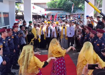 Hormati Adat Kaili, Ahmad Ali ke Souraja Sebelum daftar di KPU Sulteng