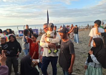 Buka Lomba Karapan Sapi di Donggala, Ahmad Ali: Olahraga Tradisional Harus Dilestarikan