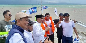 37 Peserta Ikut Lomba Perahu Layar Tradisional BERANI RACE di Pantai Bamba 