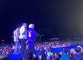 Ahmad Ali Perkenalkan Dua Calon Bupati Tojo Unauna di Konser BerAmal Desa Tombiano