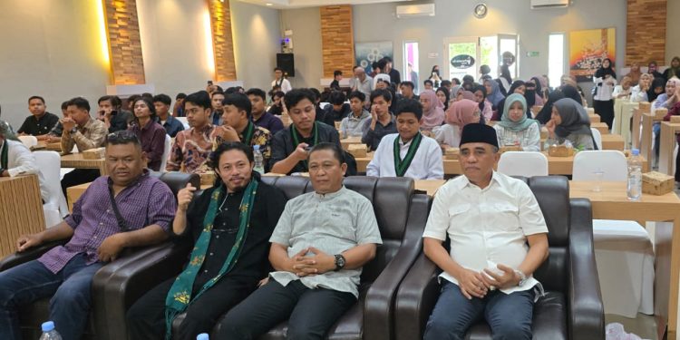 Anwar Hafid : Dibutuhkan Pemimpin yang Gila Urusan serta Berani Membela Kepentingan Masyarakat. Tambang dan Industrinya Tidak Ada Masalahnya Sepanjang Bisa Mendatangkan Manfaat 