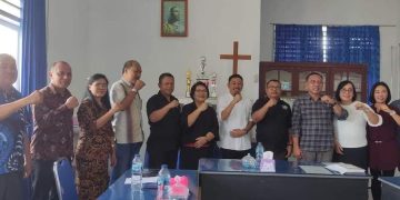 Paslon Jeffisa Putra dan Ruben Hehi Bertemu Majelis Sinode GKST di Tentena