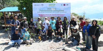 IMIP Gandeng Generasi Muda Tanam Mangrove di Teluk Palu, Sulawesi Tengah
