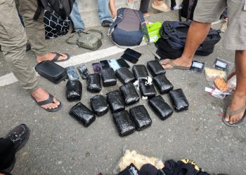 Polda Sulteng Bekuk 6 Kurir Sabu di Bandara Mutiara Sis Al-Jufri Palu, Sita 16 Kilogram Narkotika