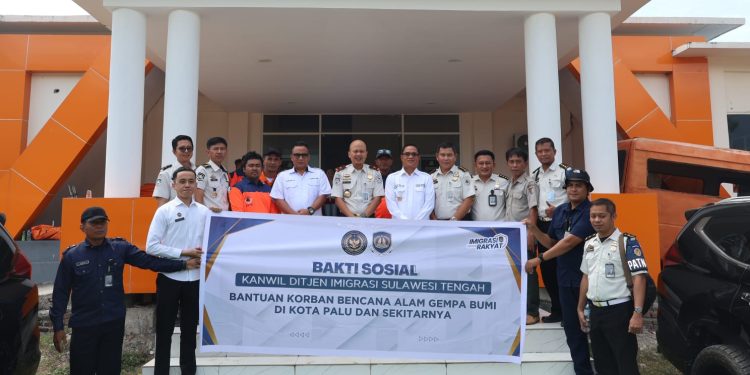 Tembus Wilayah Terdampak di Palolo, Jajaran Imigrasi Sulawesi Tengah Salurkan Bantuan Logistik