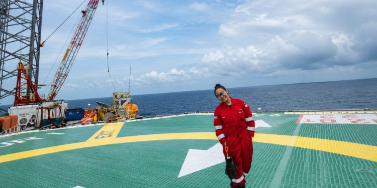 Tembus Raksasa Energi Dunia Halliburton, Alumnus Universitas Pertamina Bagi Resep Sukses Karier Global