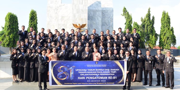 Sambut Hari Pengayoman Ke-81, Kemenkum Sulteng Tumpahkan Rasa Hormat Lewat Ziarah Khidmat di TMP Tatura