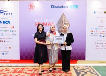 Tiga Mahasiswi UPER Menangi Kompetisi Strategi Humas Nasional